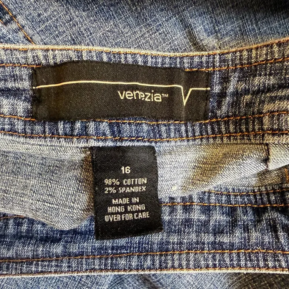 Venezia •	brand jeans